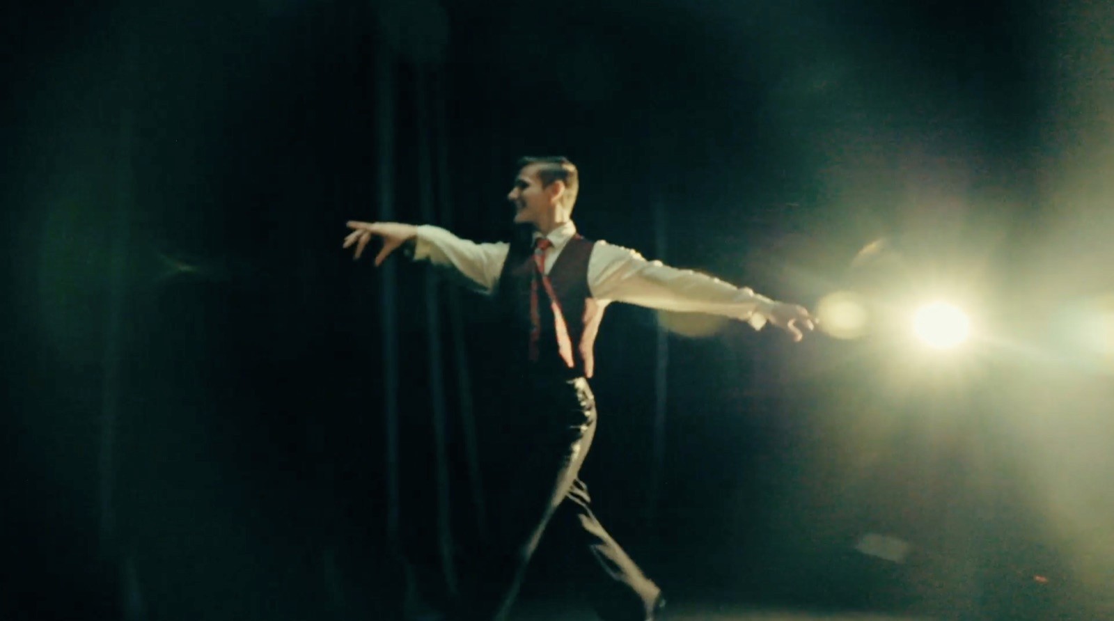 Murt, The Musical Maneater still 4
